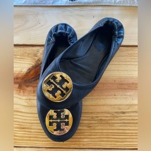 Tory Burch black leather flats 9.5
